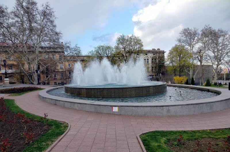 Фонтан на Театральной площади