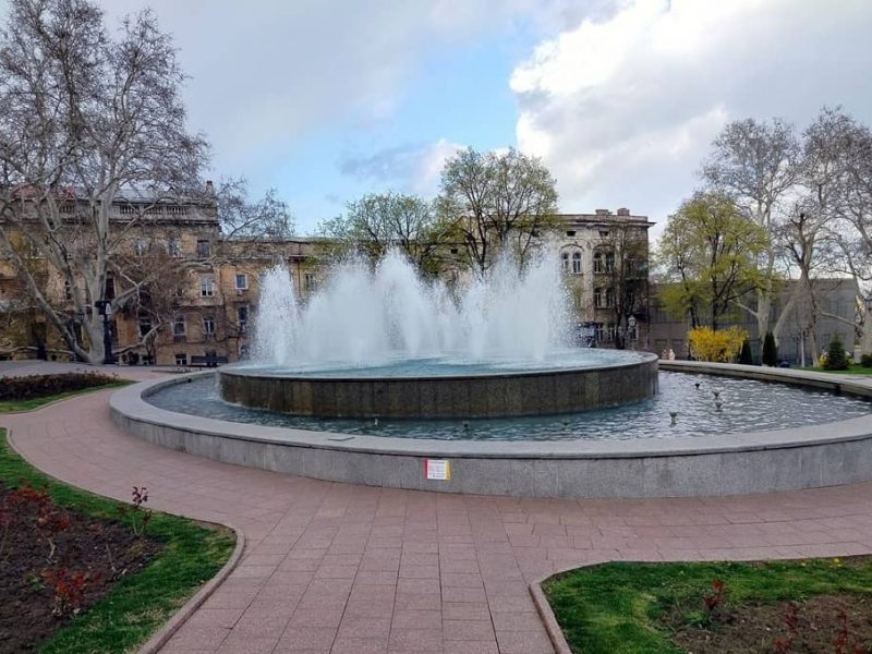 Фонтан на Театральной площади