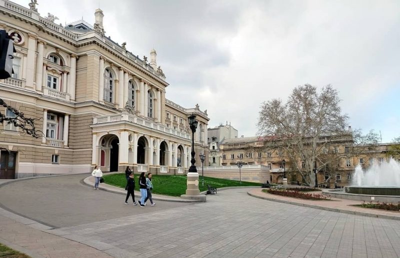 Одесская Театральная площадь