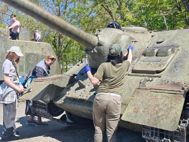 Субботник на Мемориале 411-й батареи в Одессе