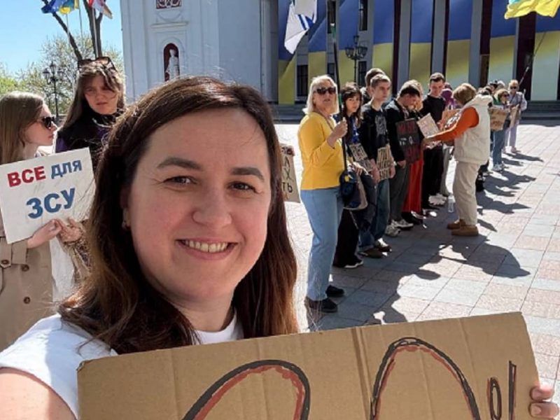 «Гроші на ЗСУ!»: Одесситы снова вышли на акцию против трат на ремонты вместо помощи армии