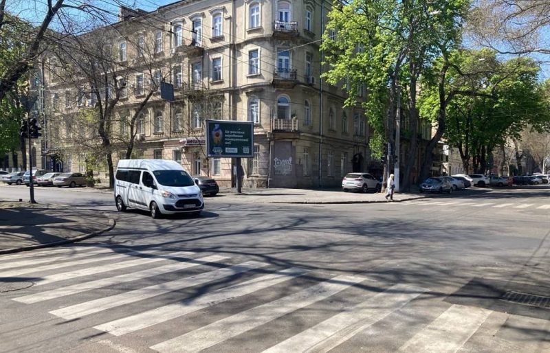 Одесса, перекресток улиц Троицкой и Вадима Корженко