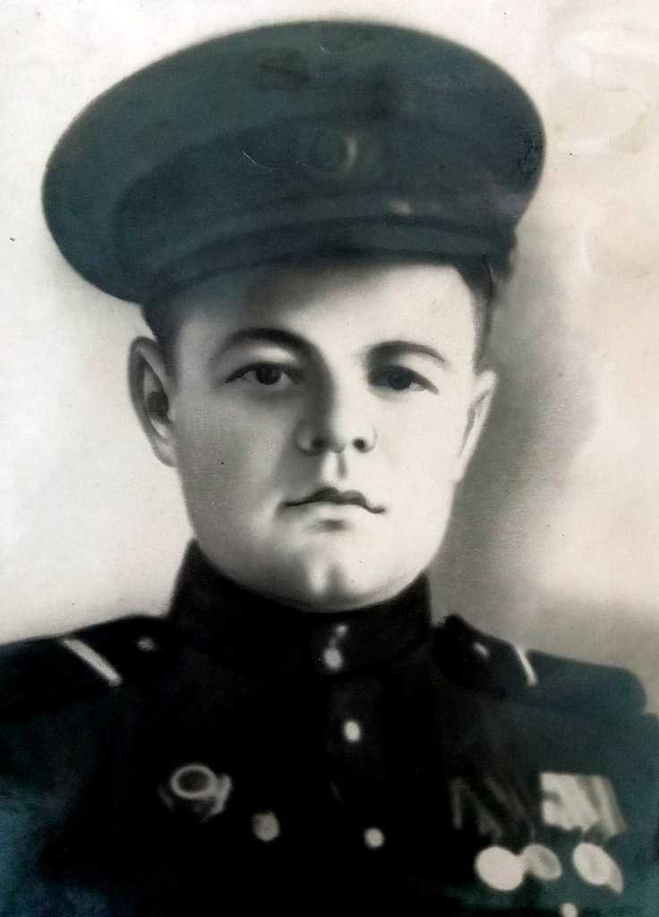Фронтовик П. Дихтяр