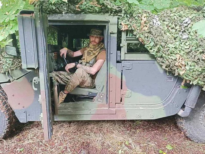 Командир С. Діхтяр