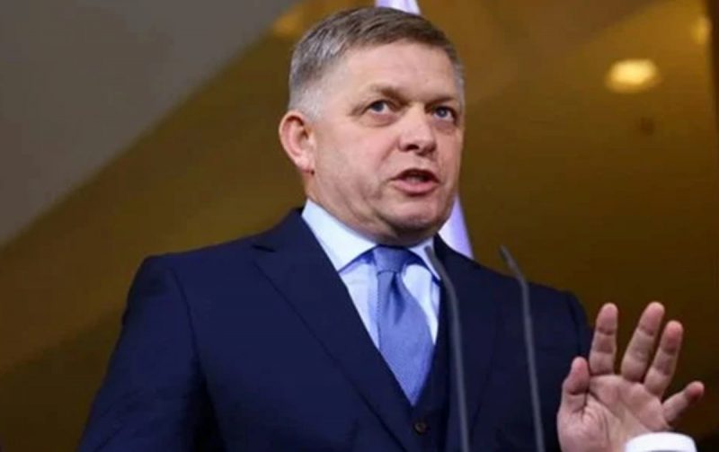 Роберт Фіцо