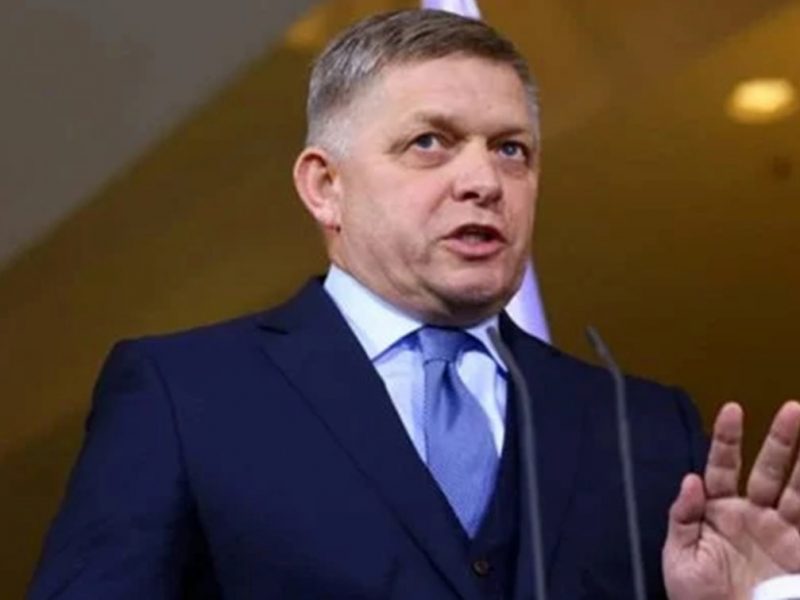 Роберт Фіцо
