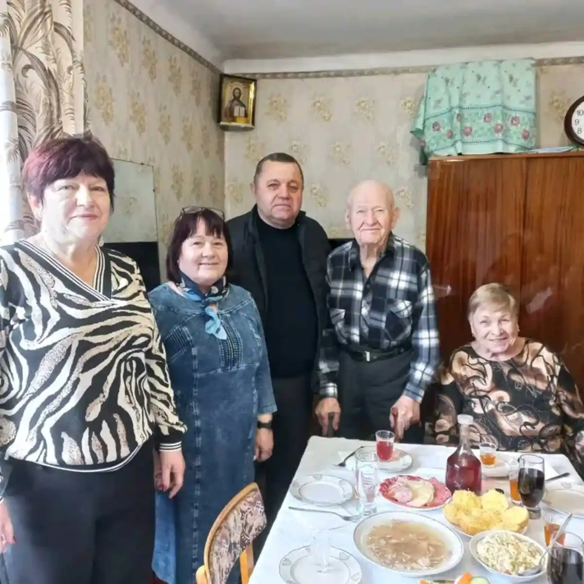 Василий Хомиженко встречает гостей