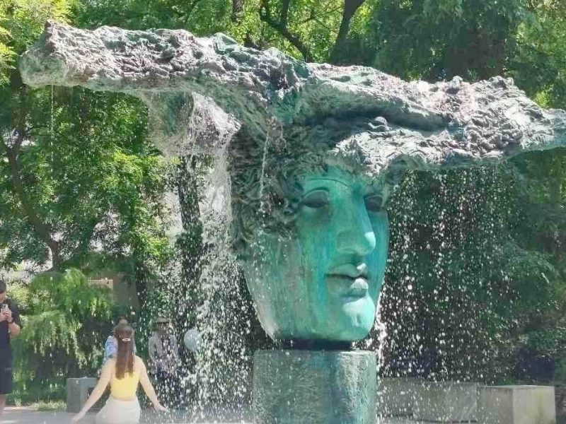 В Греческом парке