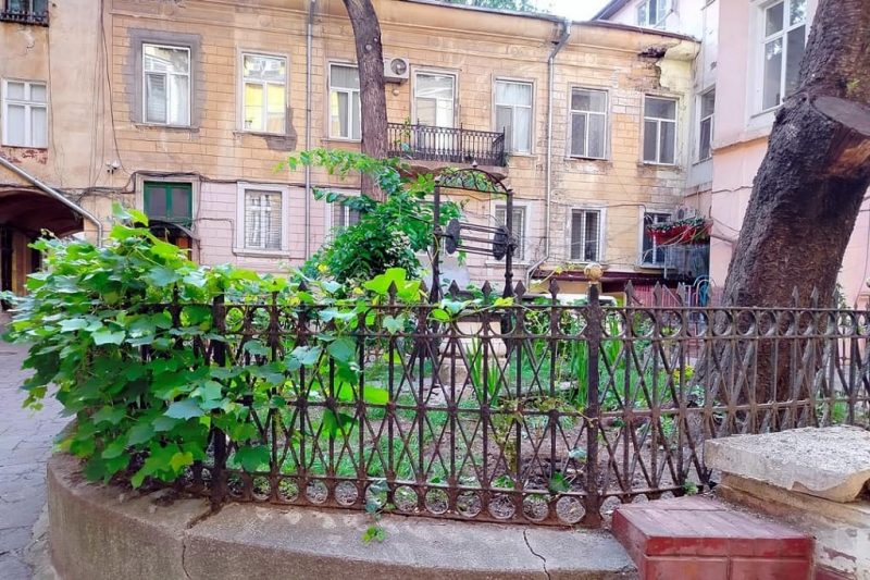 Одесский дворик на улице Гоголя