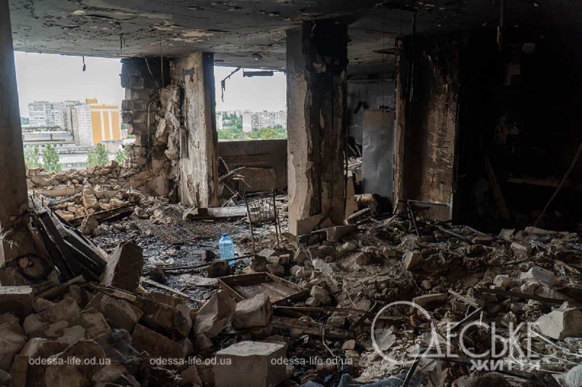 Что осталось после удара дрона по одесской высотке