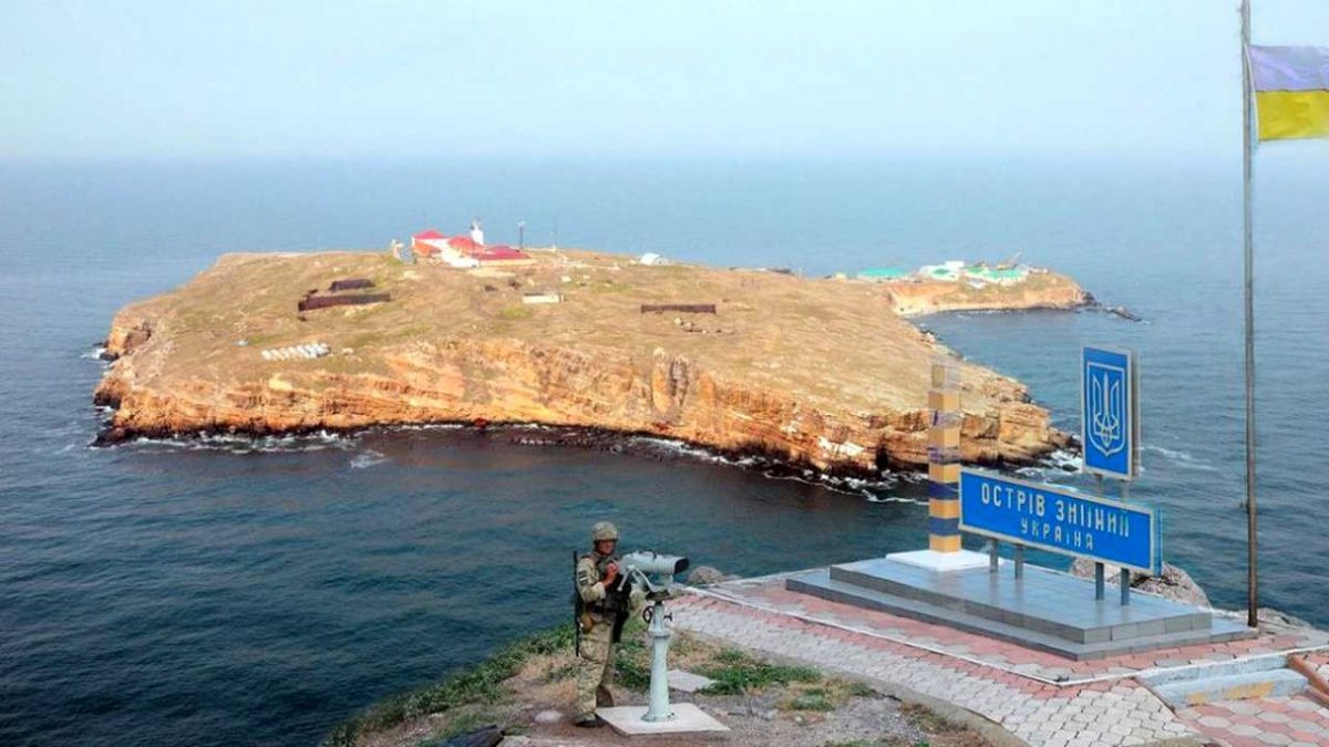 остров Змеиный