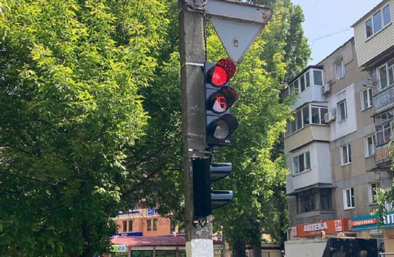 В Одессе обновили светофоры на важном перекрестке