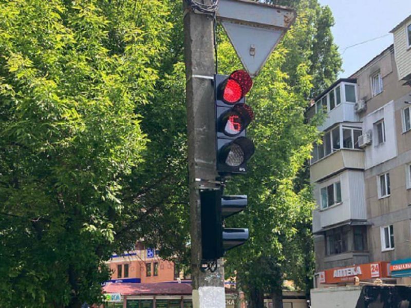 В Одессе обновили светофоры на важном перекрестке