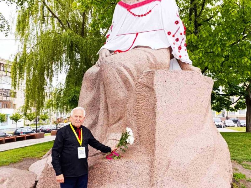 В. Бондаренко