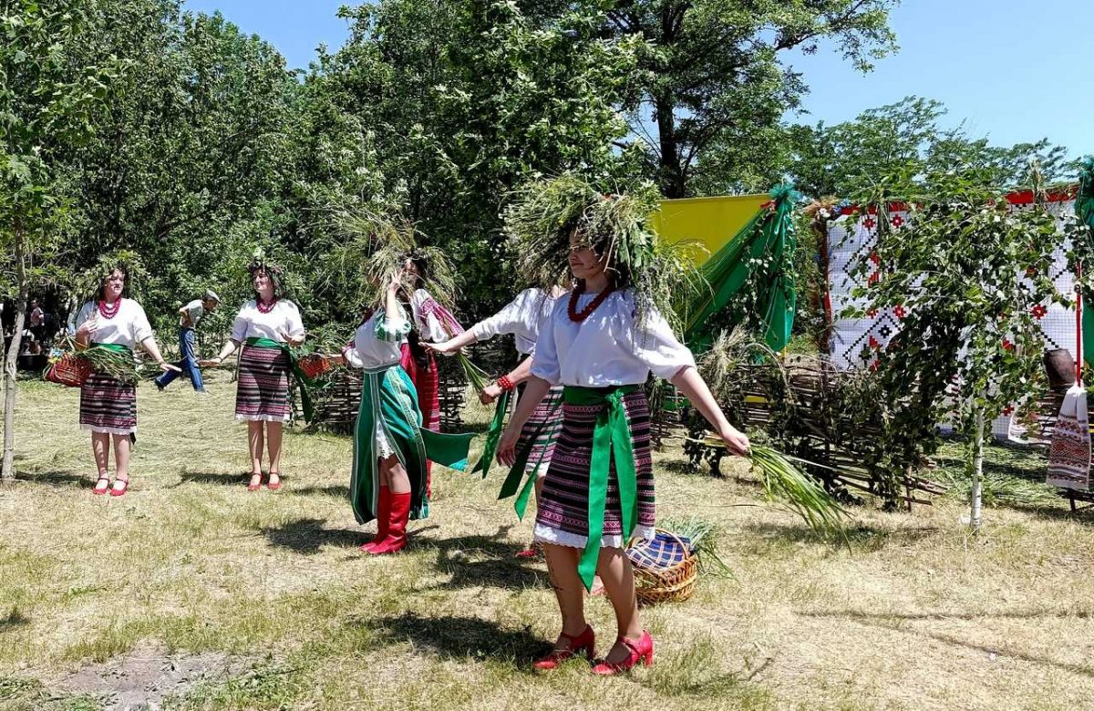 Вождение Куста
