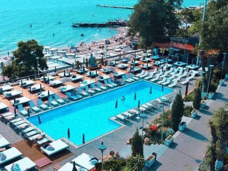 пляжный комплекс Buddha Beach