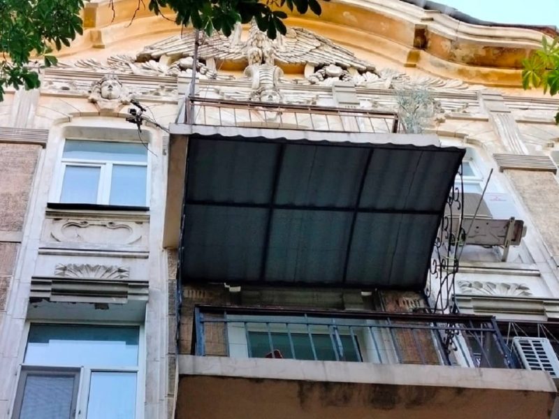 Одесский дом с орлом-гигантом, июль 2025 года