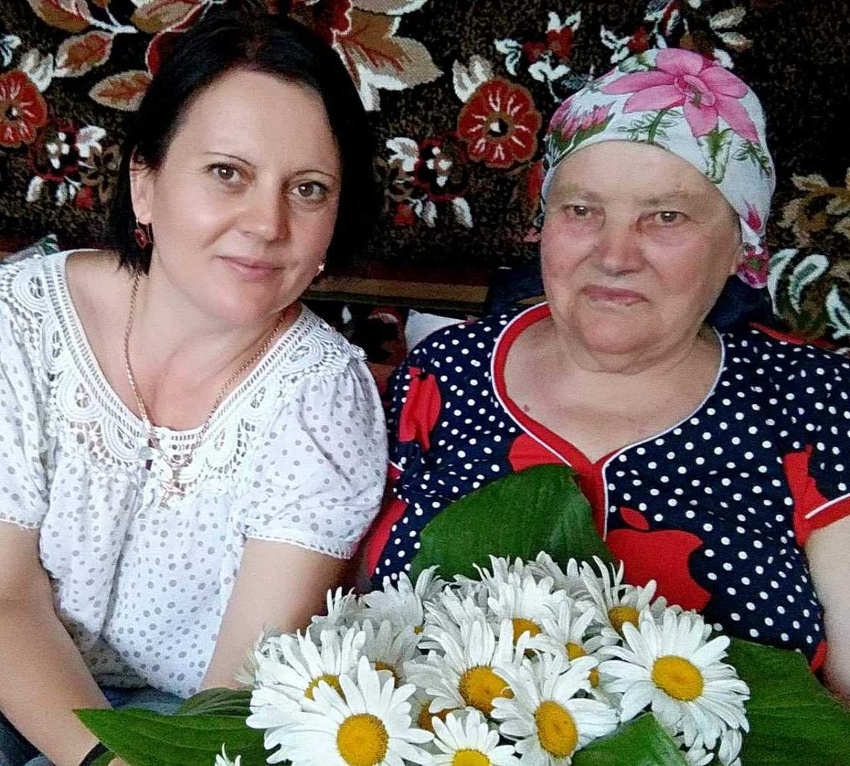 Хранителька сімейних традицій Олена Бабенко з мамою Наталкою