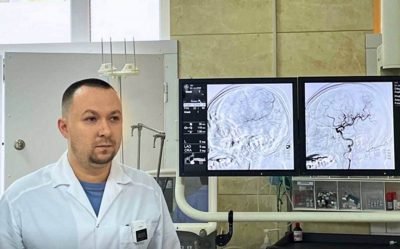 Одесские врачи провели уникальную операцию при инсульте и спасли пациентку