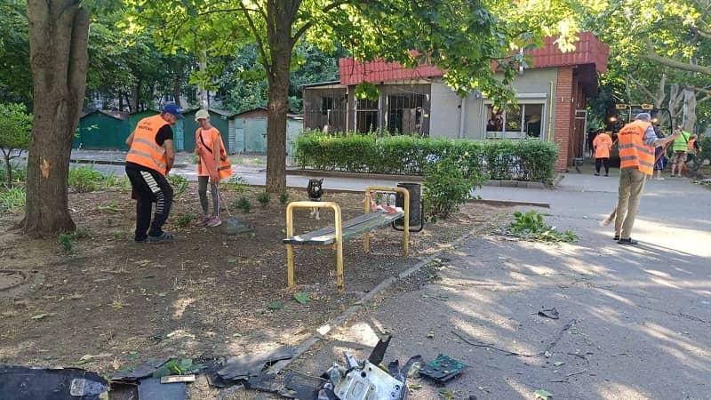 Атака на Одесу: Пошкоджено будинки, вибито вікна, зруйновано балкони