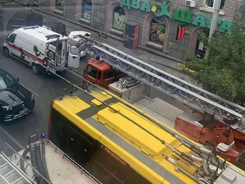 В Одессе горел многоэтажный дом на Канатной