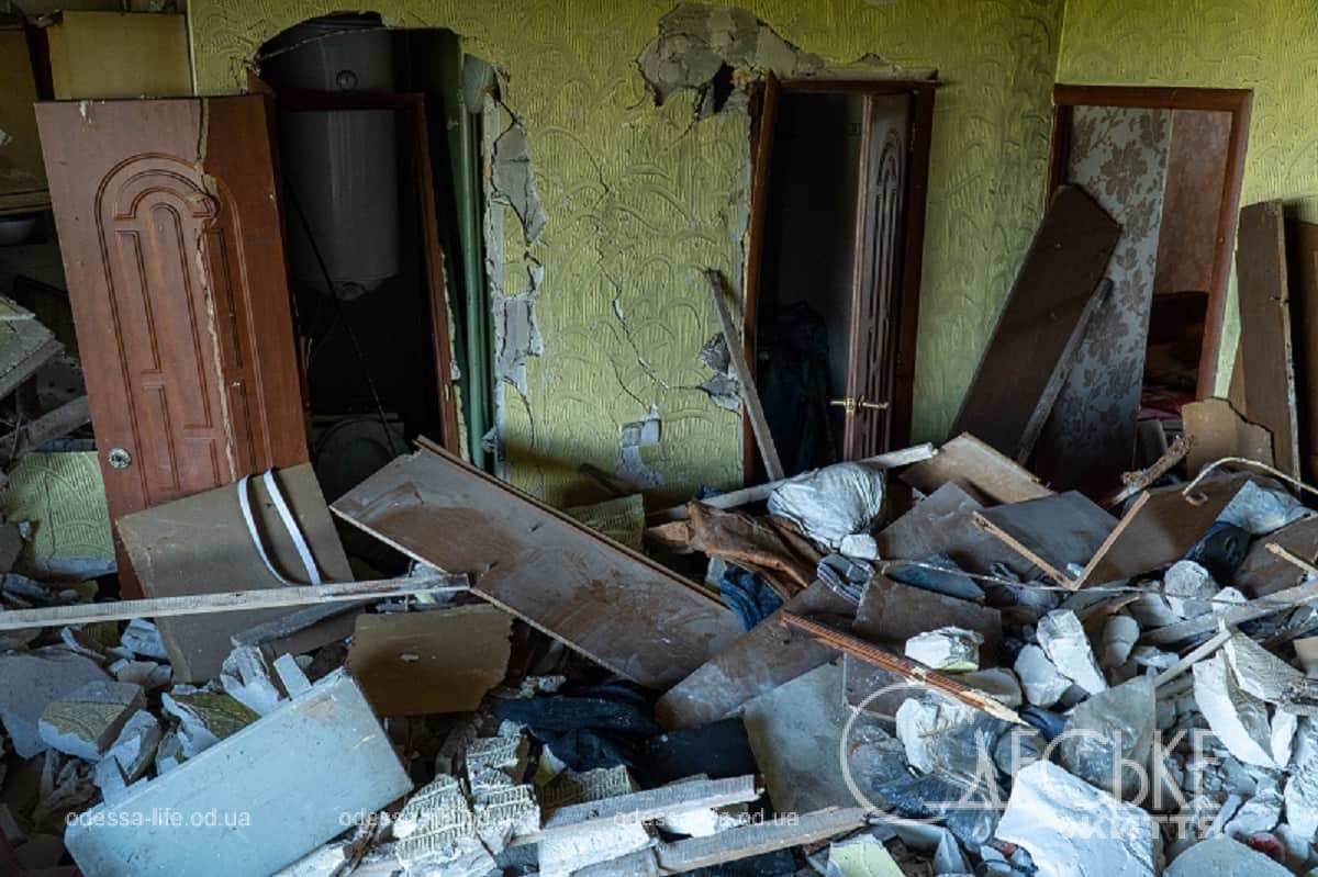 Разрушенные стены и обгоревшие комнаты: что осталось от квартир одесситов