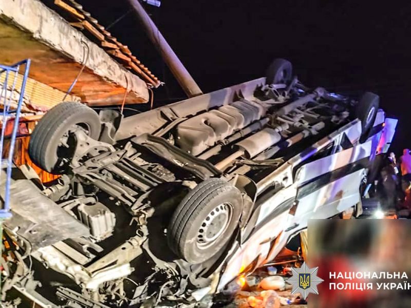 Автобус «Одесса – Днепр» попал в масштабное ДТП на Николаевщине