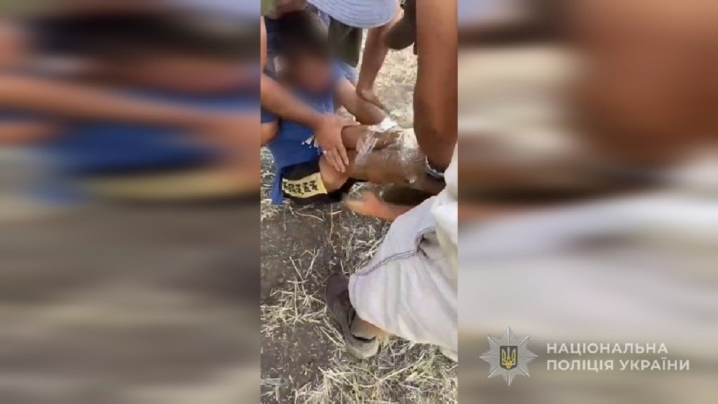 В Одесской области группа людей издевалась над 16-летним подростком: дело расследует полиция