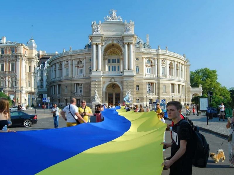 Прапор України біля Оперного в Одесі