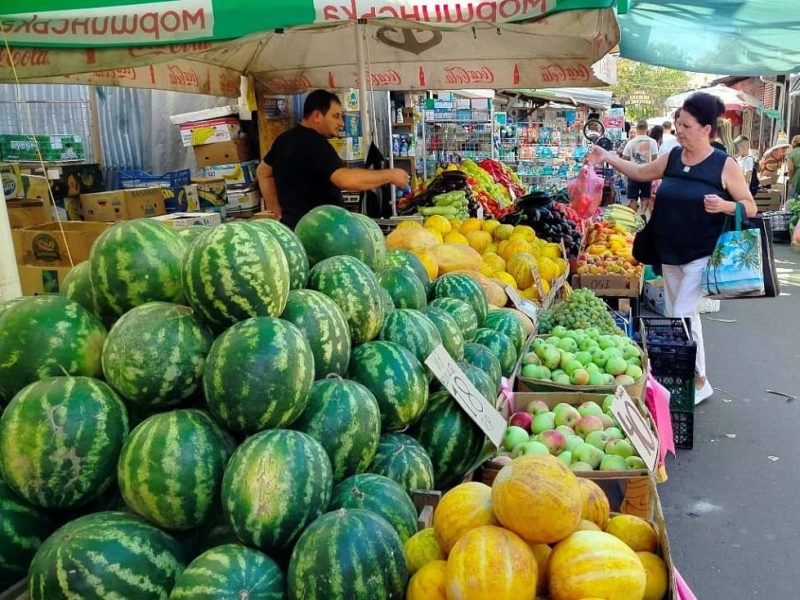 Арбузы и дыни на одесском Привозе