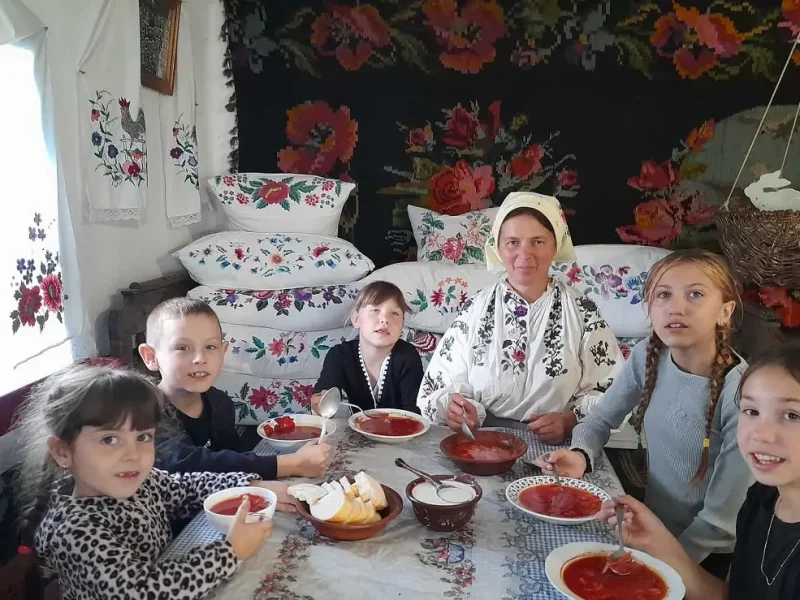 20 вересня у селі Борсуки на Одещині провели майстер-клас з варіння українського борщу