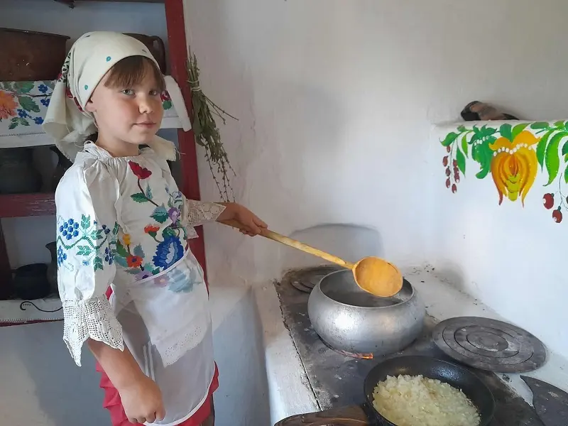 В селе Борсуки на Одесчине провели мастер-класс по приготовлению украинского борща