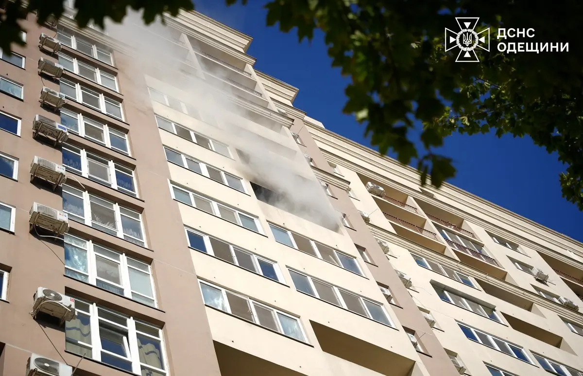 24 сентября в Одессе произошел пожар на балконе 11-го этажа жилого дома.