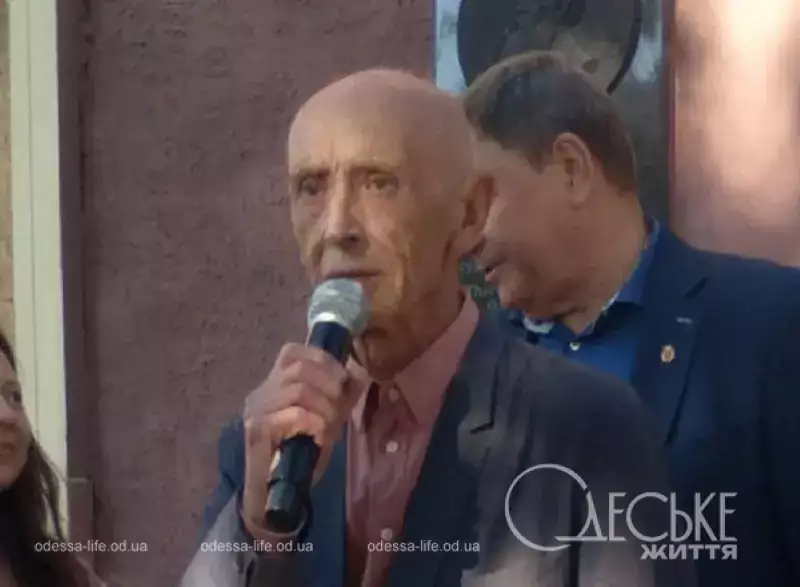 Художник Валерий Басанец