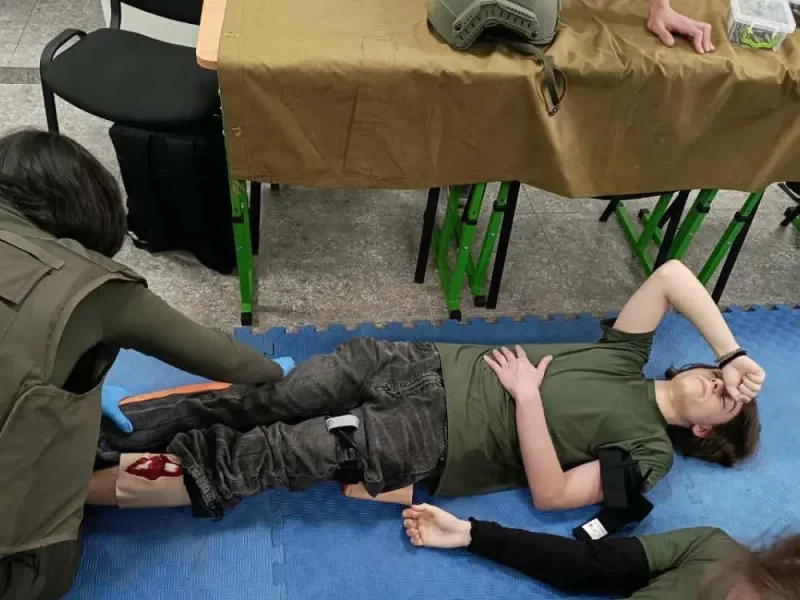 Как одесские школьники осваивают тактическую медицину