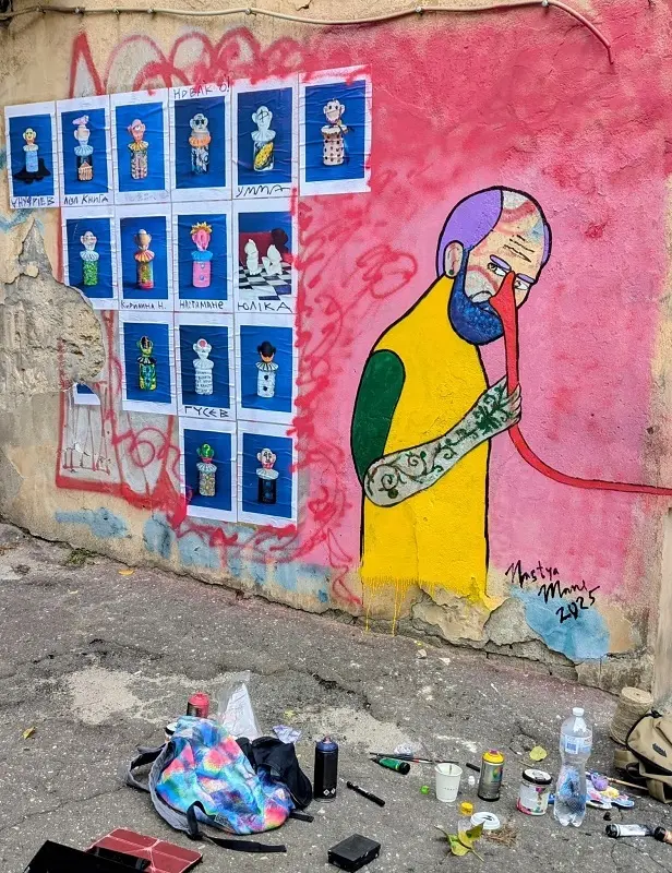 переулке имени художника местные мастера создали мурал ко дню рождения Ройтбурда