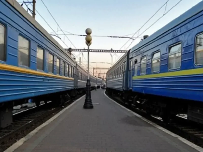 Поезда на вокзале
