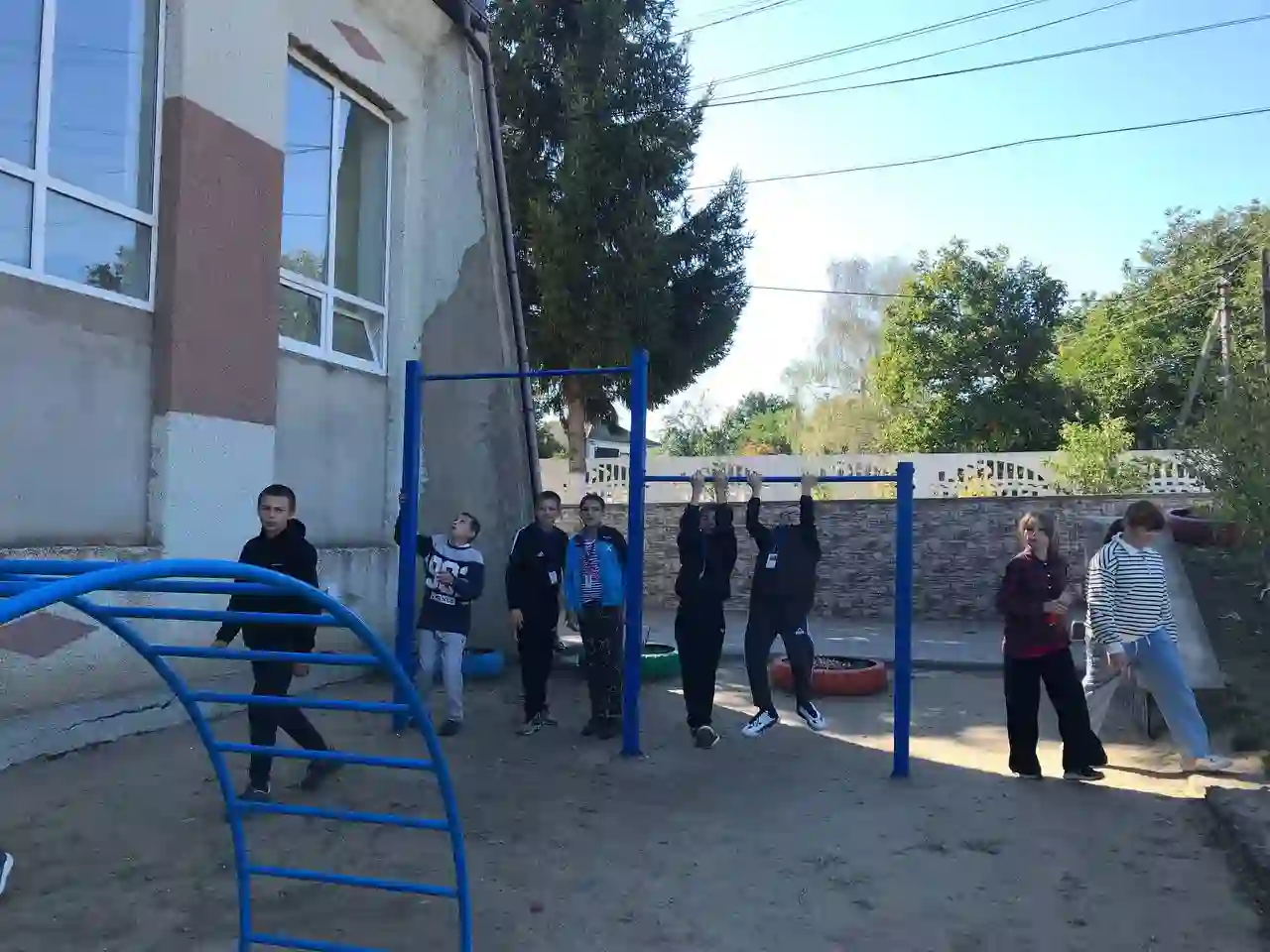 Дитячий майданчик в селі Чернече