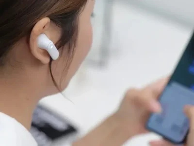 Как работают наушники-переводчики: основные принципы и возможности