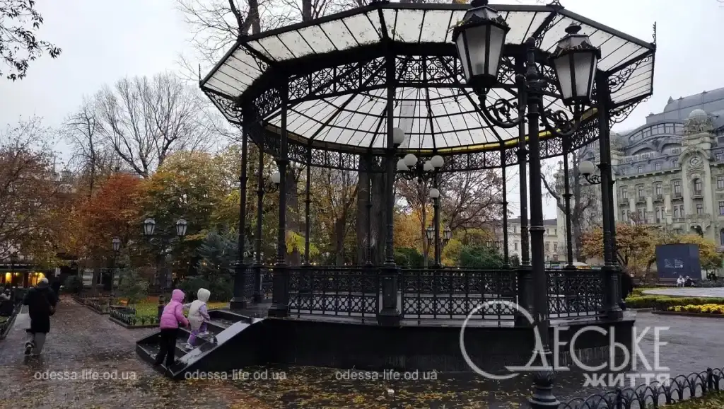 Горсад, ротонда