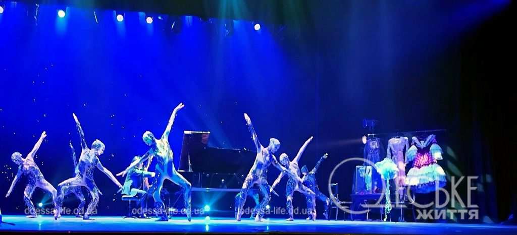 Ирина Ковальская отметила 25 лет на сцене Одесской Музкомедии бенефисом «Настоящая»