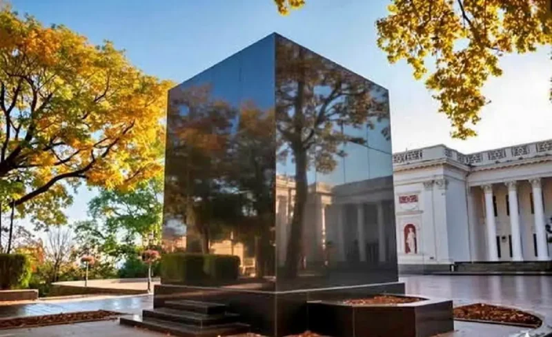 Михаил Рева предложил создать арт-объект на месте памятника Пушкину