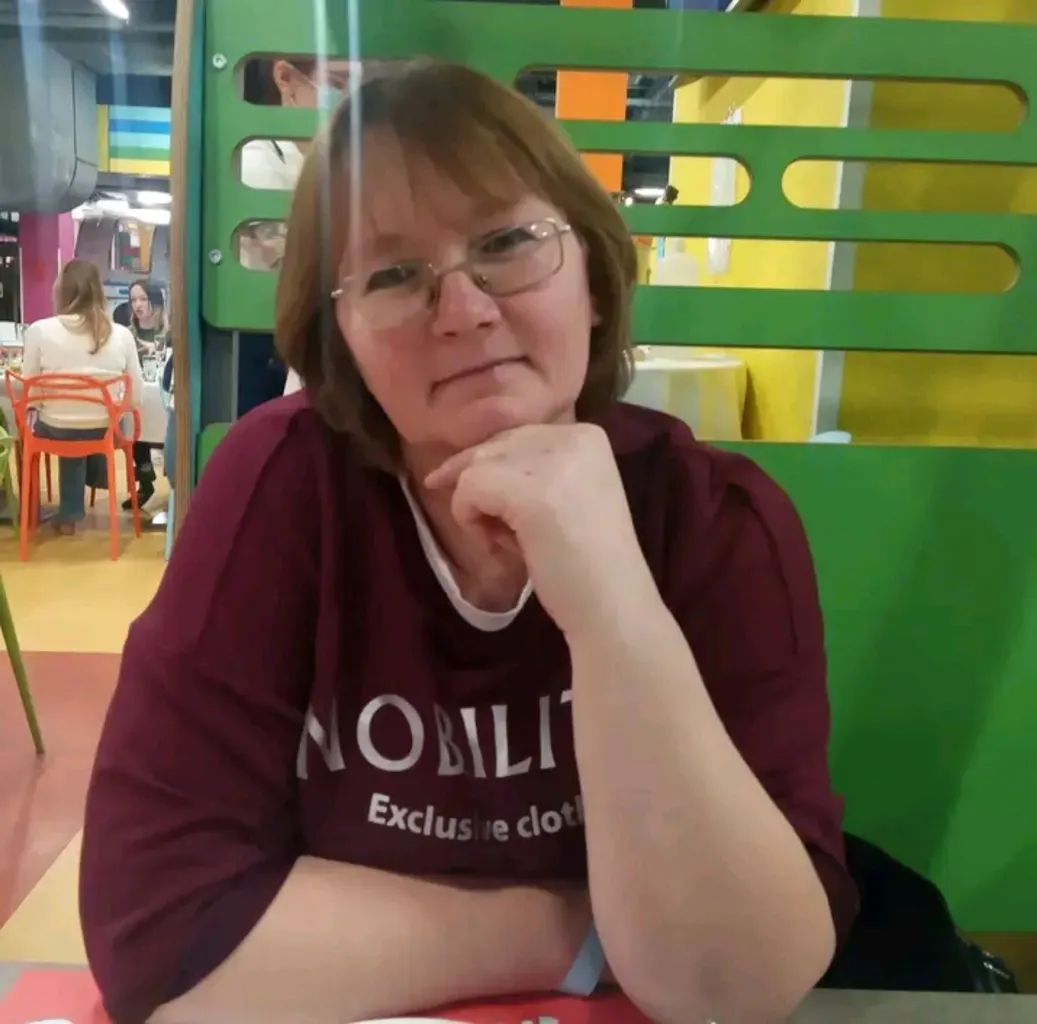 Марина Вердеш танцует в ансамбле Гюльмянка