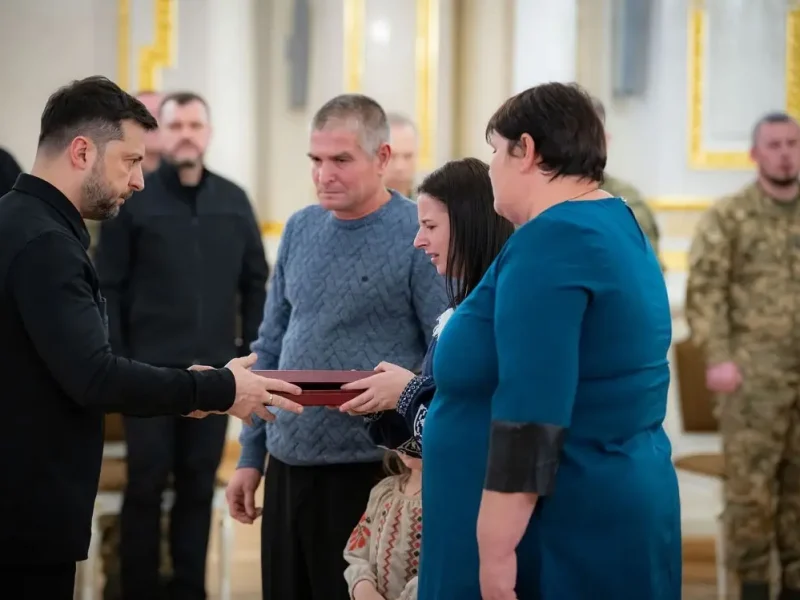 Зеленський вручив «Золоту Зірку» родині загиблого Героя України з Одещини