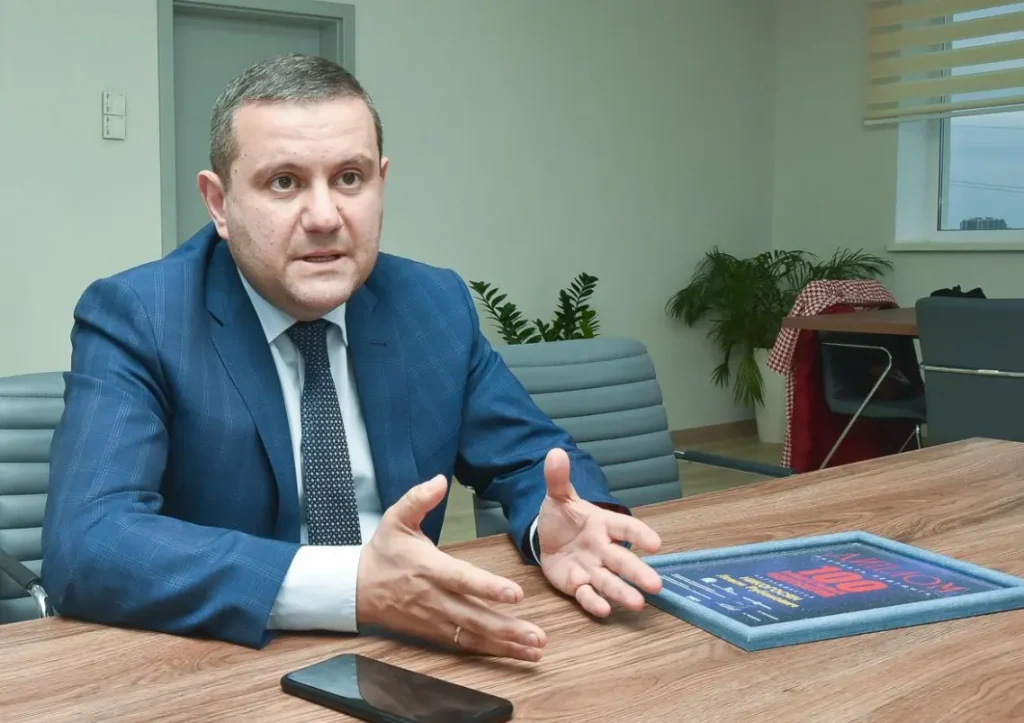 Левон Никогосян