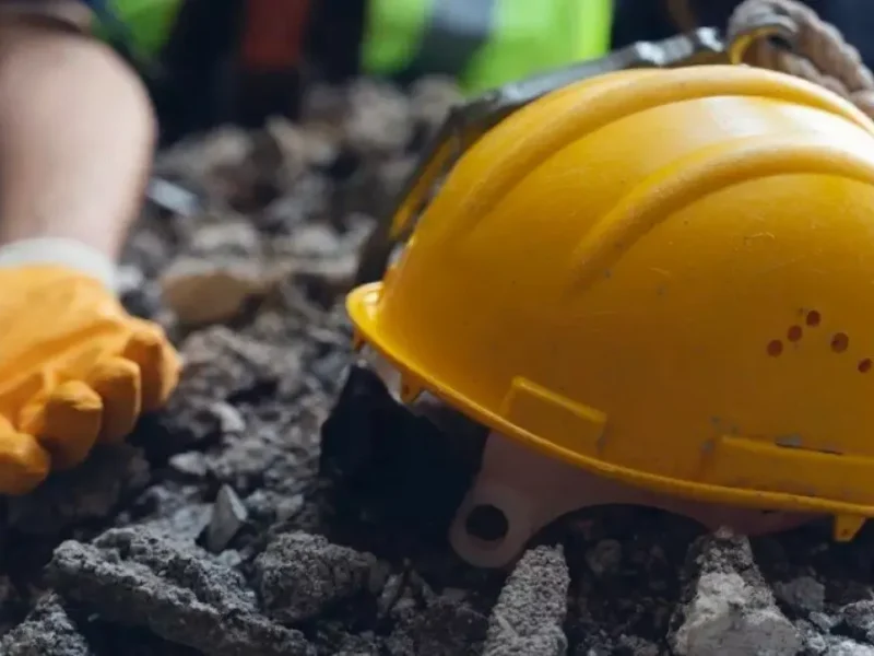 погиб строитель