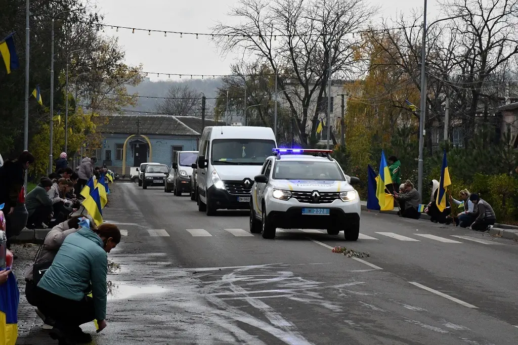В Березовской громаде простились с защитником Украины Александром Швейдером