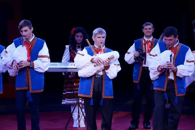 Виступає Валерій Цуркан