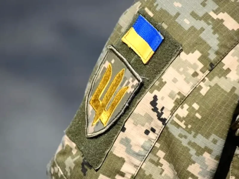 військовослужбовець