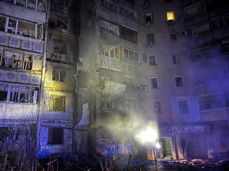 Терор дронами РФ по Одесі: влучання у будинки, постраждали діти